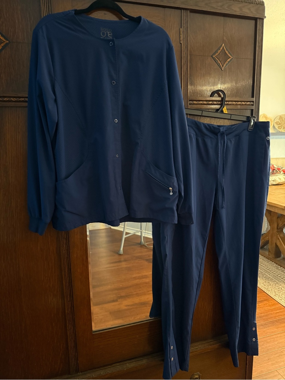 Barco Uniforms Navy Blue Scrub Jacket Top and Pants- XL